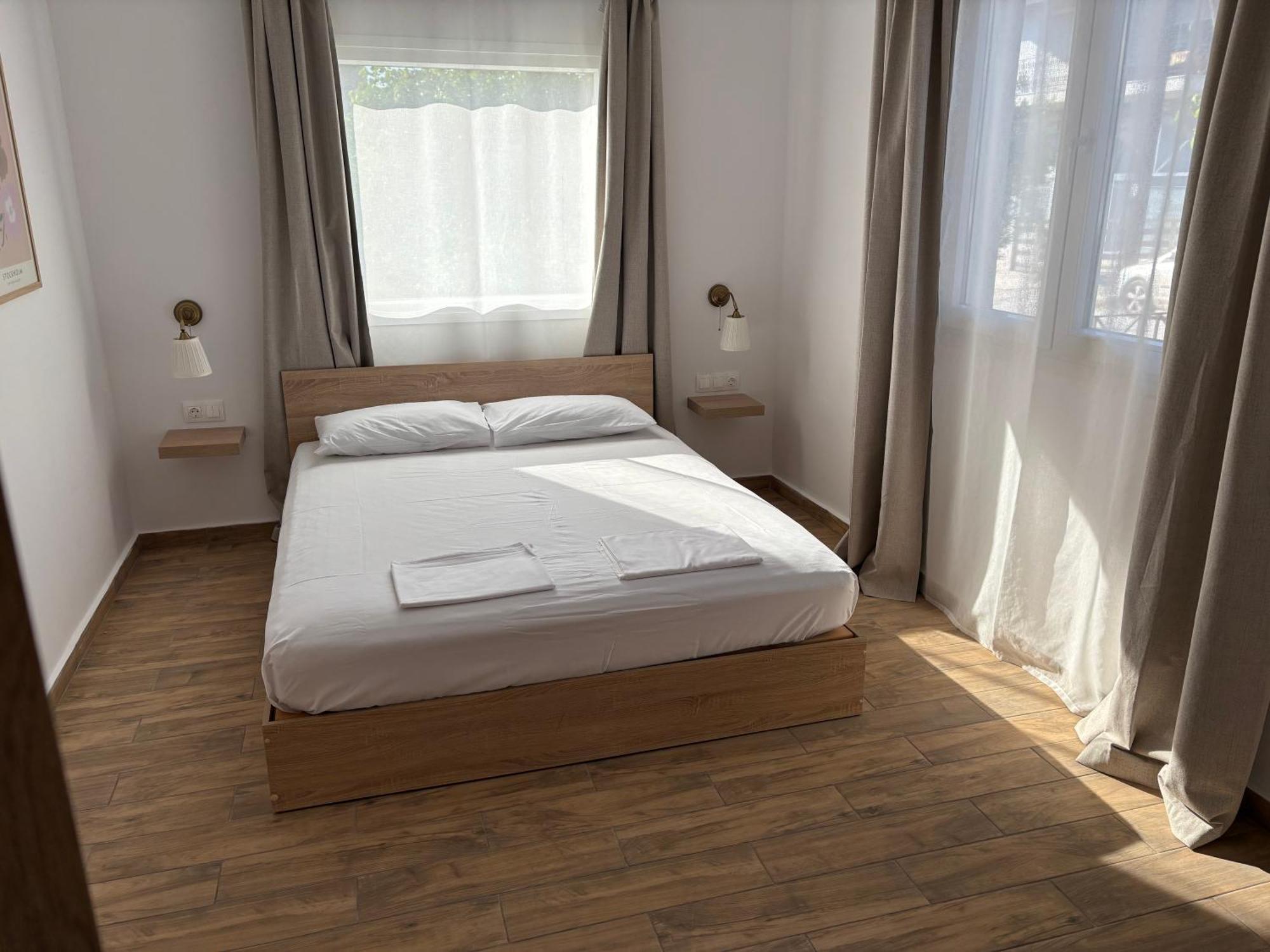sofia guesthouse Nea Skioni Extérieur photo